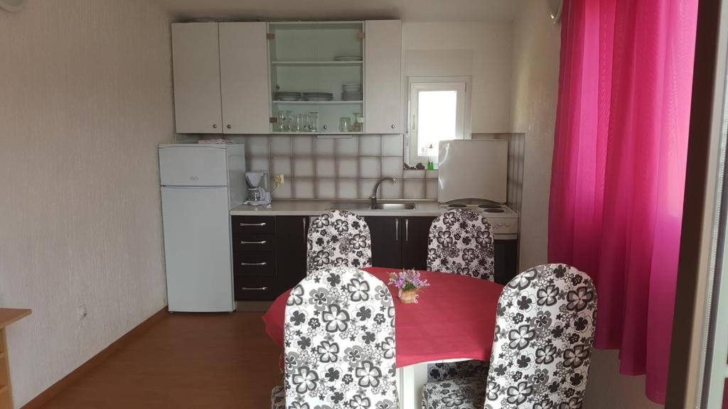 Apartments Lala Primosten Luaran gambar