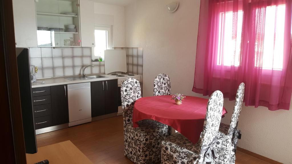 Apartments Lala Primosten Luaran gambar